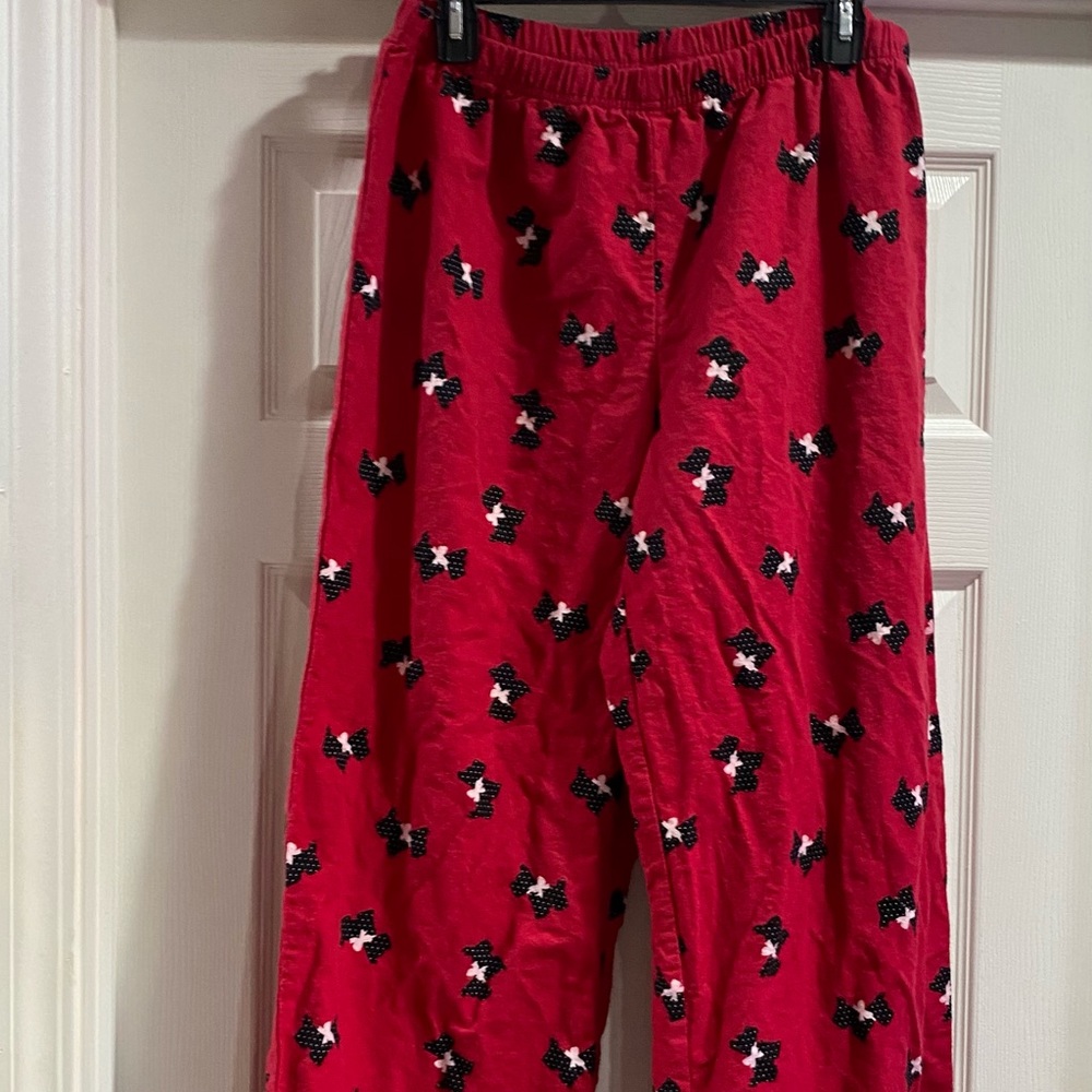 Laura Scott Women's Sleepwear pants are size Large.